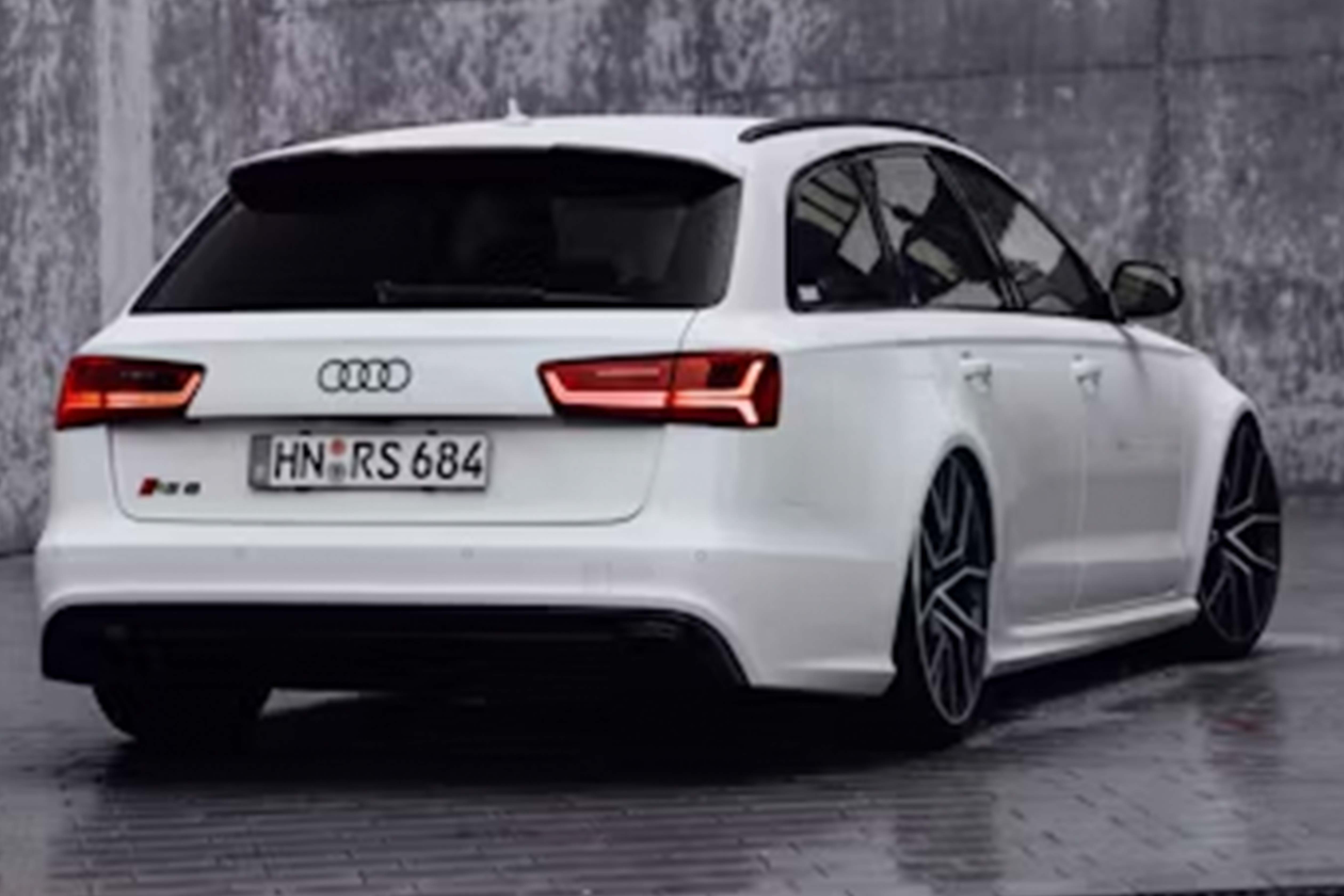 Audi A6 Vit Hover