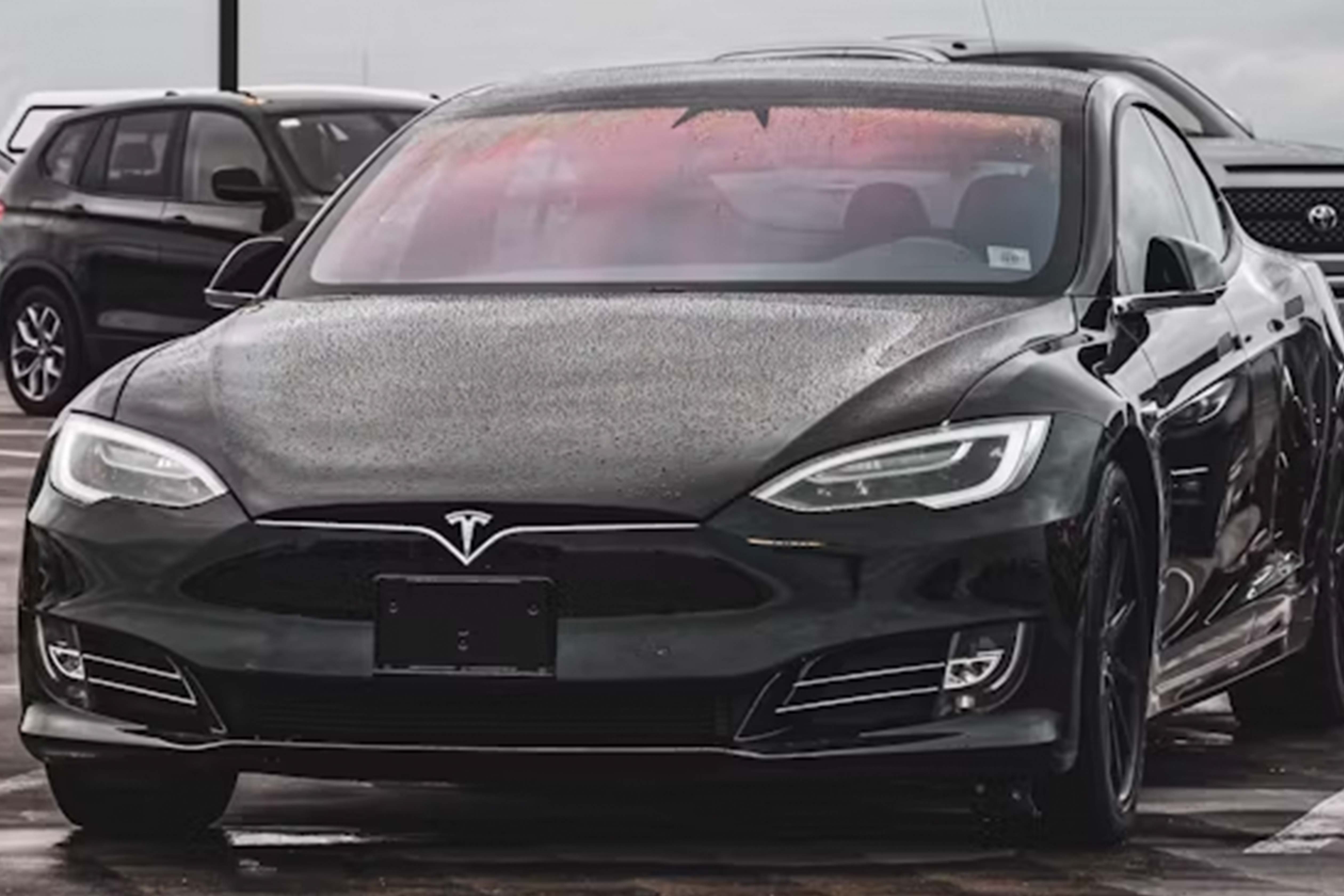 Tesla Model S Hover